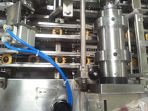 6 Lane Biscuit Sandwiching Machine